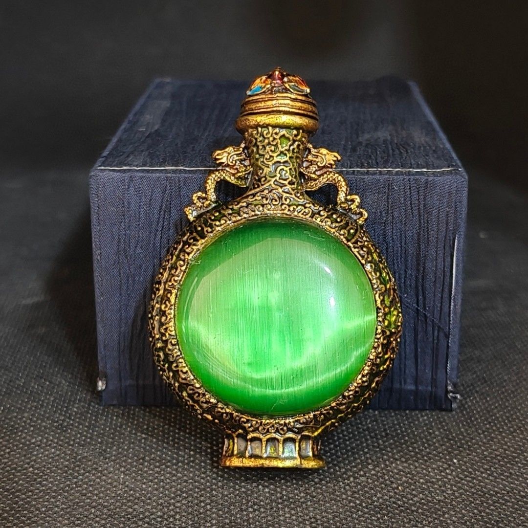 مجموعة عتيقة: زجاجة نشوقات مزد - مراجعة Vintage Collectible Bottles وسعره
