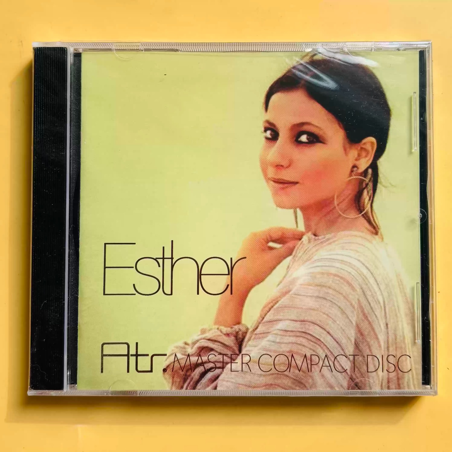 ألبوم CD صوتي نسائي عتيق، 