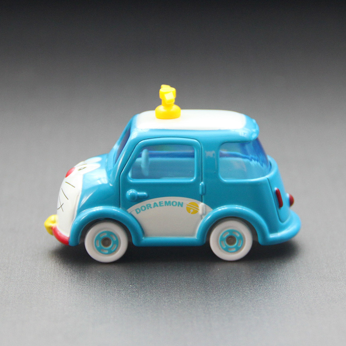 متوفر الآن: سيارة تاكارا تومي  - مراجعة Vintage Collectible Toy Cars وسعره