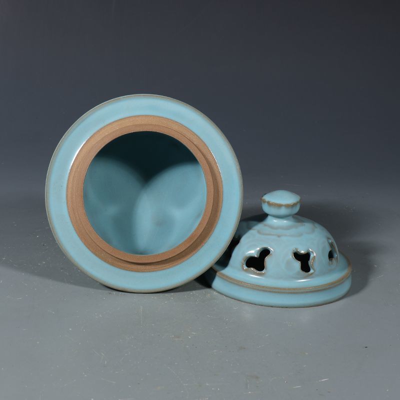 مبخرة خزفية عتيقة من مجموعة سو - مراجعة Vintage Collectible Bottles وسعره