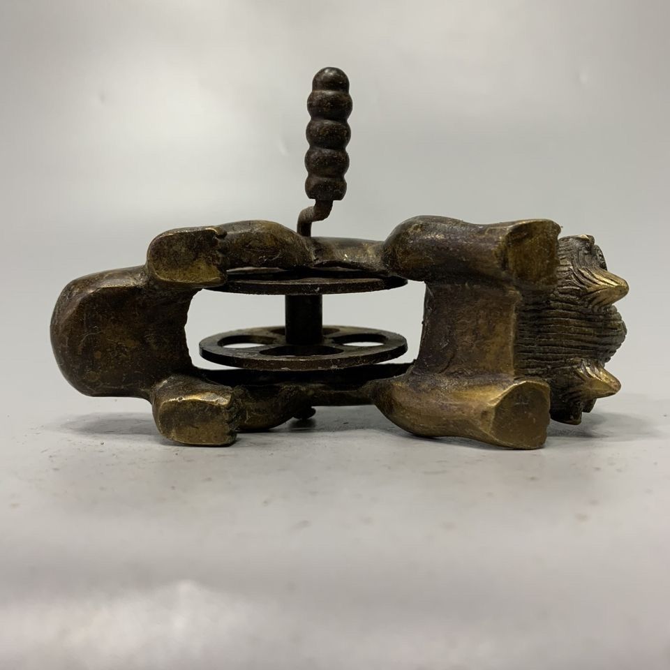 حامل حبر نحاسي عتيق بتصميم رأس - مراجعة Collectible Vintage Tools وسعره