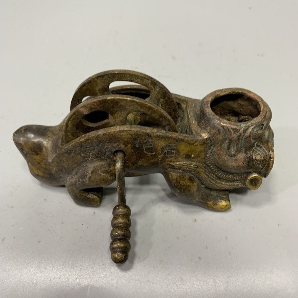 حامل حبر نحاسي عتيق بتصميم رأس - مراجعة Collectible Vintage Tools وسعره