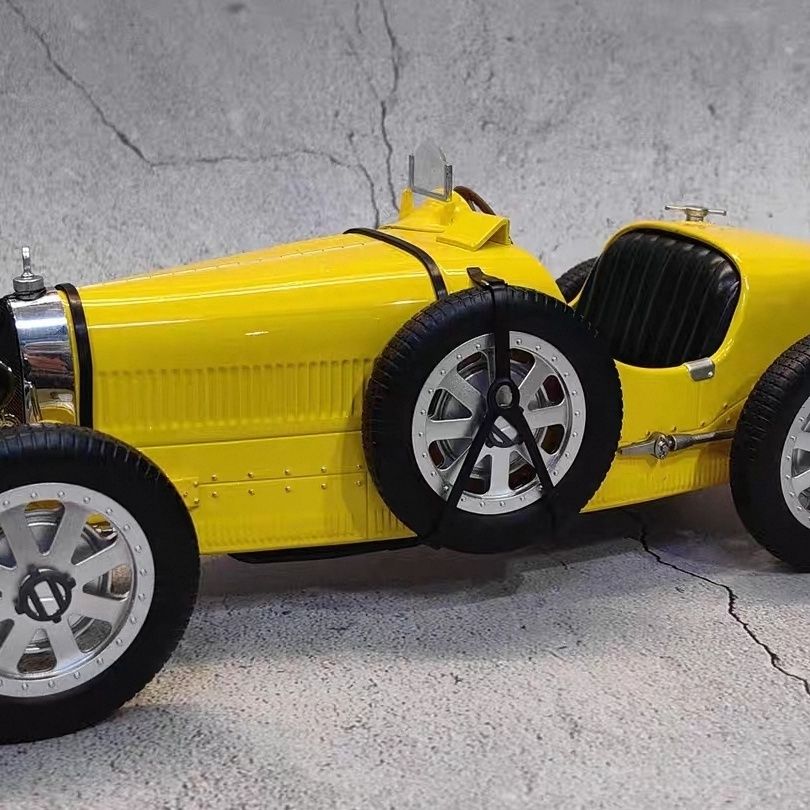 نموذج سيارة بوجاتي T35 الكلاسي - مراجعة Vintage Toys Collection وسعره