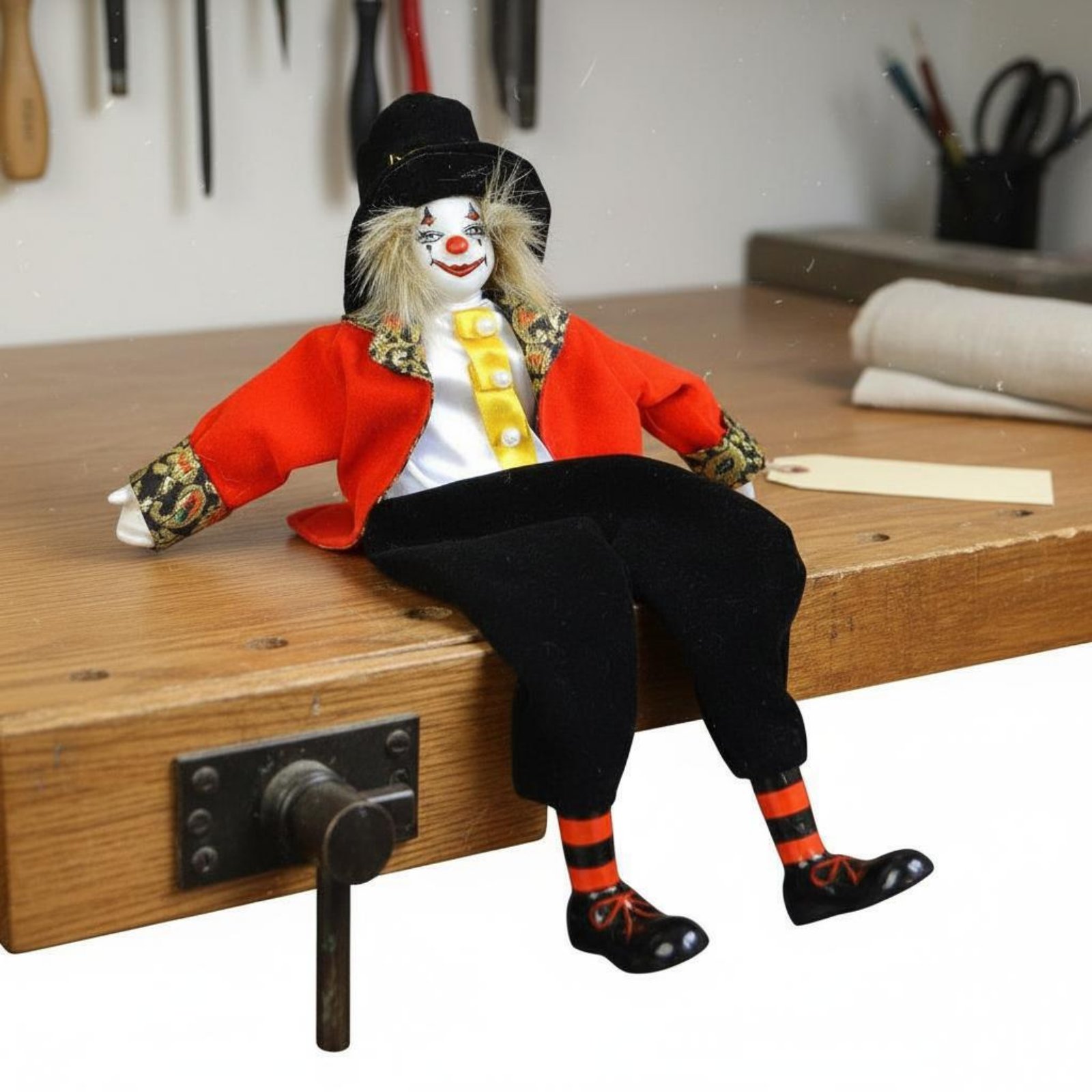 دمية مهرج ناعمة الساقين، قطعة  - مراجعة Vintage Collectible Porcelain Dolls وسعره